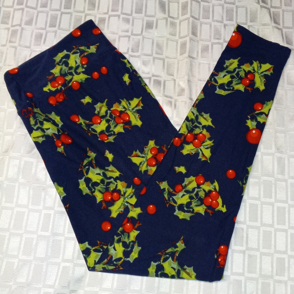 Holiday Leggings from LuLaRoe with Holly on a Blue background Tall & Curvy